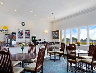 Days Inn By Wyndham Ennis Restaurang bild
